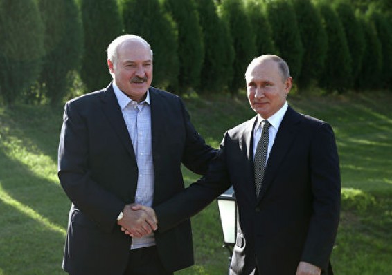 Лукашенко заявил, что «ни за какие деньги» не прекратит отношения с Москвой