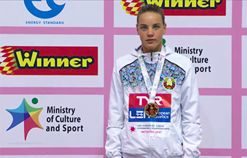 14-летняя белоруска выиграла золото юниорского ЧЕ по плаванию