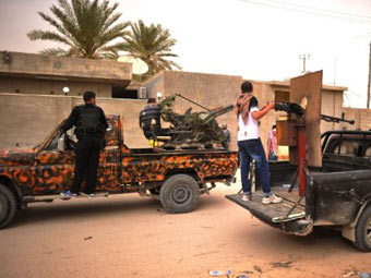 Повстанцы отбили у сторонников Каддафи аэропорт Мисураты