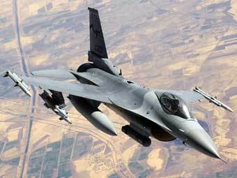 Американцы разместят свои F-16 в Польше