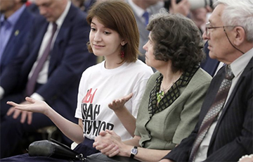 Девушка в футболке с Голуновым в Кремле: Лицо у Путина было не радостное