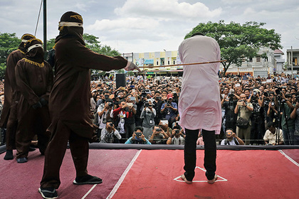 В малайзийском штате ввели наказание розгами для нарушающих законы шариата