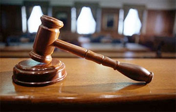 Минчанин из-за пенсии подал в суд на чиновников