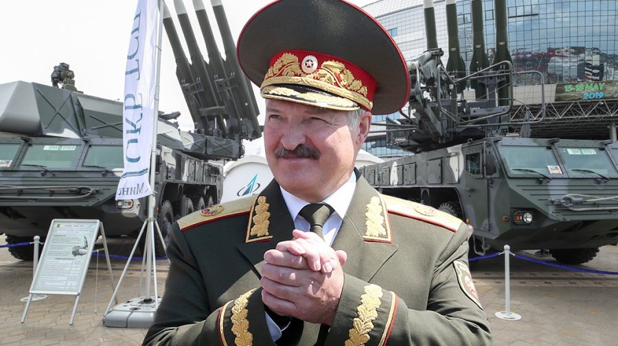 Опять тонны оружия. Лукашенко приказал перекрыть границу с Украиной