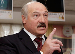 Лукашенко: Может нам не хватает некой ведущей партии?