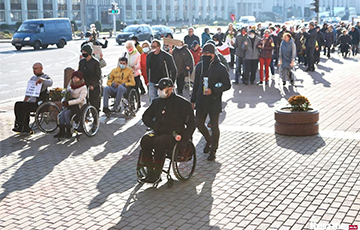 В Минске проходит Марш людей с инвалидностью (Онлайн)