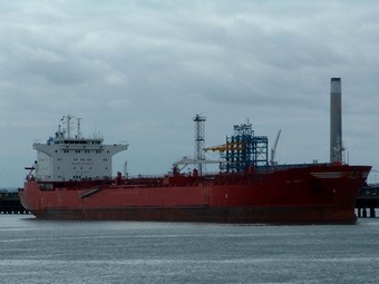 Пираты ранили повара на российском танкере