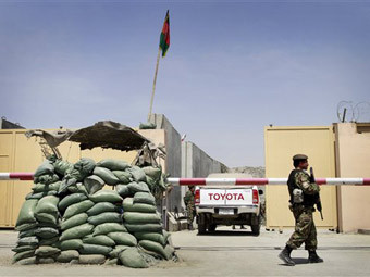 Афганский пилот застрелил в аэропорту Кабула шестерых натовцев