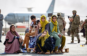 ЕС из-за беженцев может выделить соседям Афганистана 600 миллионов евро