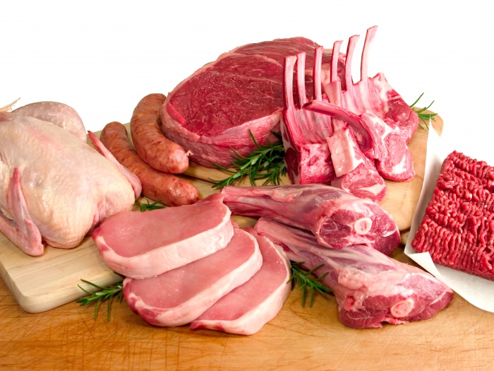 Больше всего опасных веществ – в свинине и мясе птицы