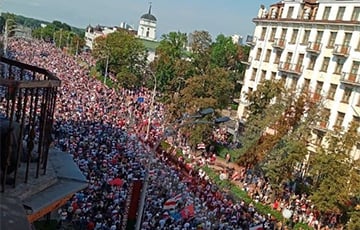 Как в Минске год назад прошел один из самых масштабных маршей: видео