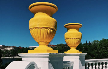 Студия Лебедева «отлинчевала» желтые вазы в Минске