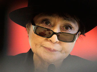 Йоко Оно наградила Pussy Riot премией мира имени Джона Леннона