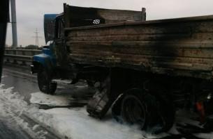 На мосту на Гомельщине горел грузовик (фото, видео)