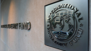 МВФ: Потери от налогового маневра России — риск для экономики Беларуси