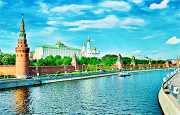 В Кремле идет битва за престолонаследие