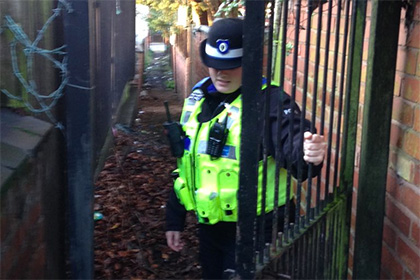 Британских полицейских раскритиковали за фото частной собственности в Twitter