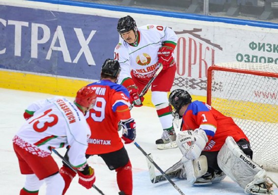 Команда Лукашенко обыграла россиян в финале Рождественского хоккейного турнира