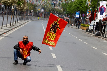 В Стамбуле спецназ разогнал первомайскую демонстрацию