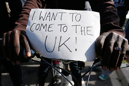 В Англии перекрасят дискредитирующие беженцев двери