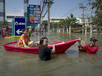 Власти Таиланда принесут в жертву наводнению окраины Бангкока