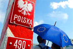 Польша откроет визовые центры в Беларуси
