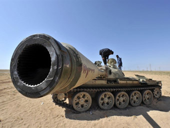 У сторонников Каддафи в Ливии нашли 100 танков