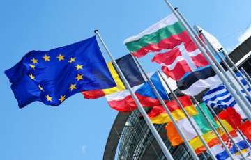 Еврокомиссия намерена ужесточить шенгенскую визовую систему