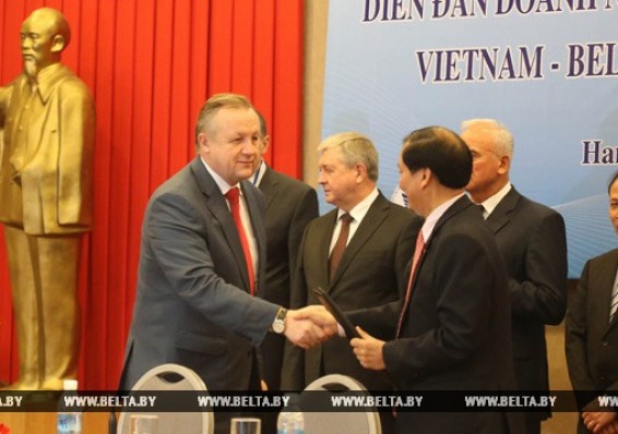 Вьетнамское турне президента Беларуси начало приносить плоды