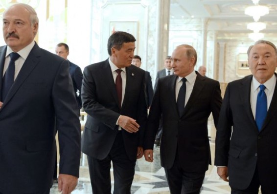 Лукашенко летит в Россию на саммиты СНГ и ЕАЭС