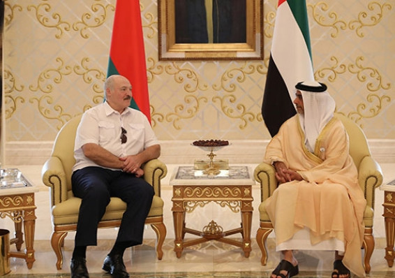 Лукашенко находится с визитом в ОАЭ