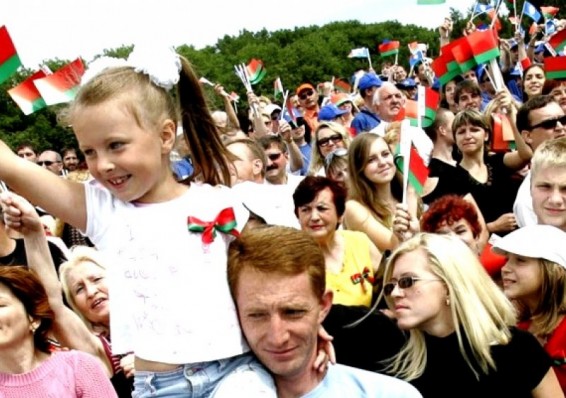 За полгода численность населения Беларуси увеличилась на 1,5 тысяч человек