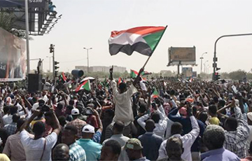 «Баста»: Не видать Лукашенко суданского золота, как своих ушей