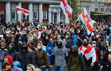 «Далучайся!»: Минск выходит на протест