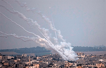 ХАМАС выпустил 130 ракет по Тель-Авиву