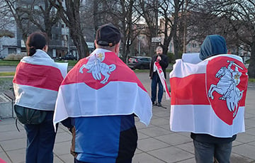 В польском Щецине беларусы отпраздновали День Воли