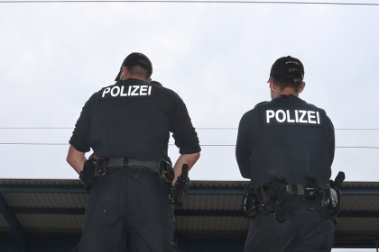 В Базеле преступники застрелили двоих посетителей кафе