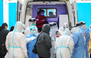 Китайский эпидемиолог рассказал, как власти Уханя замалчивали правду о коронавирусе