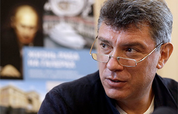 В Петербурге проходит марш памяти Бориса Немцова