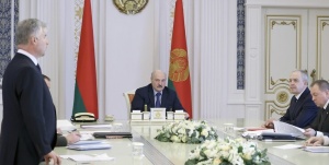 Лукашенко об отношениях с Польшей: «не хотим ни с кем воевать», но «по морде получат»