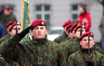 Литва увеличит число профессиональных военных в Вооруженных силах