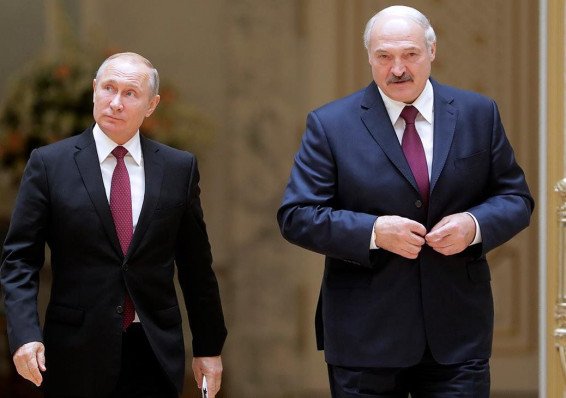 До Нового года в Беларуси ждут политического решения от Путина и Лукашенко