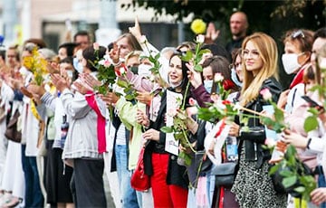 29 августа: колонны женщин и байкеров заполнили улицы Минска