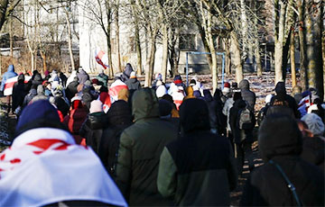 Воскресный марш в Минске в ярких фото