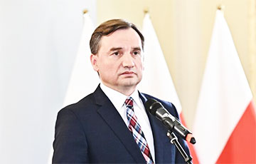 Министр юстиции Польши требует запретить Коммунистическую партию