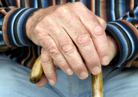 В Минтруда заявили об экономической необходимости повысить пенсионный возраст