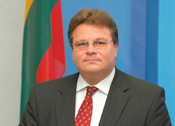 Глава МИД Литвы летит в Минск