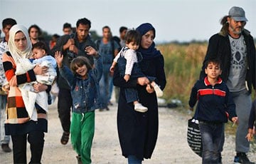И пешком, и вплавь: латвийские пограничники задержали у белорусской границы 28 мигрантов из Ирака