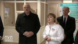 Лукашенко потребовал поставить на место врача Мартынова: «Если там есть политика»