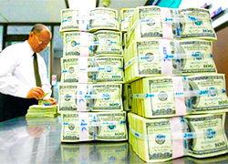 Лукашенко запрещает доллар